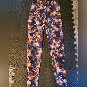 Old Navy EXTRA High Rise Powersoft leggings Medium